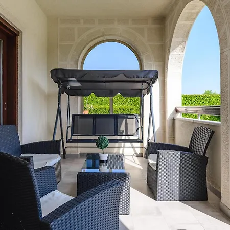 5 Bedroom In Karojba Σπίτι διακοπών Motovun