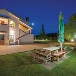 Holiday home 5 Bedroom In Karojba