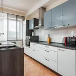 5 Bedroom In *