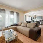 5 Bedroom In Holiday home
