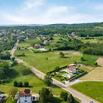 5 Bedroom In Holiday home *