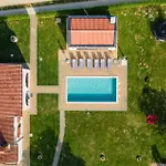 5 Bedroom In Holiday home Karojba