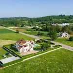 5 Bedroom In Holiday home