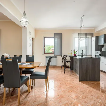 5 Bedroom In Karojba Motovun
